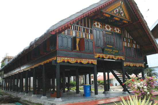 Mendekati Budaya Nanggroe Aceh Darussalam - Harian MedanBisnis